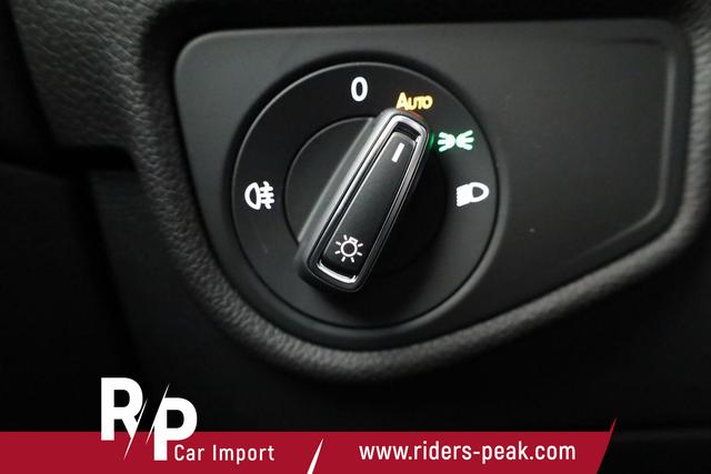 Volkswagen Touran Comfortline BMT/Start-Stopp 1.5 TSI DSG Comfortline, 7-Sitzer, AHK, Navi, Kamera, Side, Winter, 3 J.-Garantie 