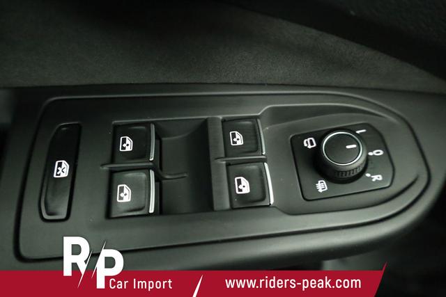 Volkswagen Golf 2.0 TSI 195 kW GTI VIII DSG, Navi, Side, Matrix, Kamera, Winter, 19-Zoll 