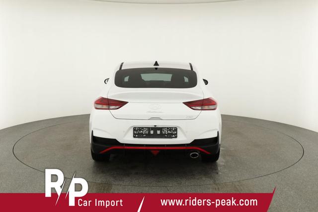 Hyundai i30 N Line 1.5 T-GDI DCT Fastback N-LINE, Navi, 18-Zoll, Kamera, LED, Winter 