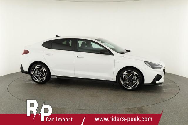 Hyundai i30 N Line 1.5 T-GDI DCT Fastback N-LINE, Navi, 18-Zoll, Kamera, LED, Winter 