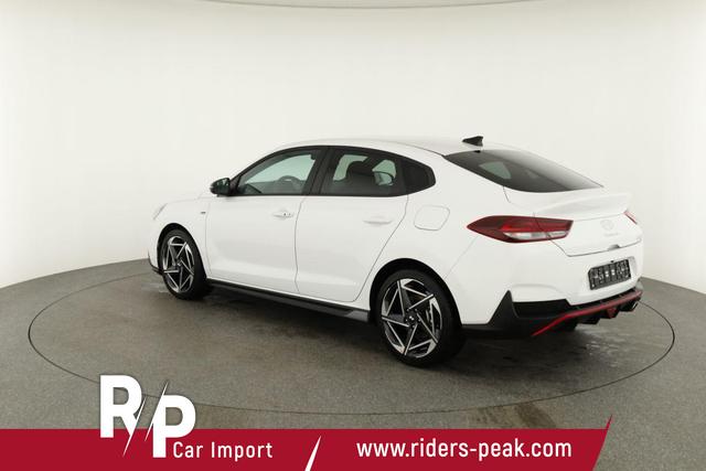 Hyundai i30 N Line 1.5 T-GDI DCT Fastback N-LINE, Navi, 18-Zoll, Kamera, LED, Winter 