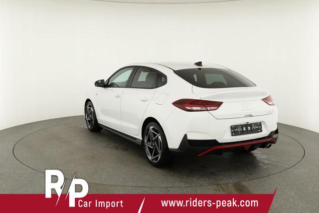Hyundai i30 N Line 1.5 T-GDI DCT Fastback N-LINE, Navi, 18-Zoll, Kamera, LED, Winter 