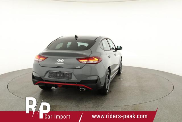 Hyundai i30 N Line 1.5 T-GDI DCT Fastback N-LINE, Navi, 18-Zoll, Kamera, LED, Winter 