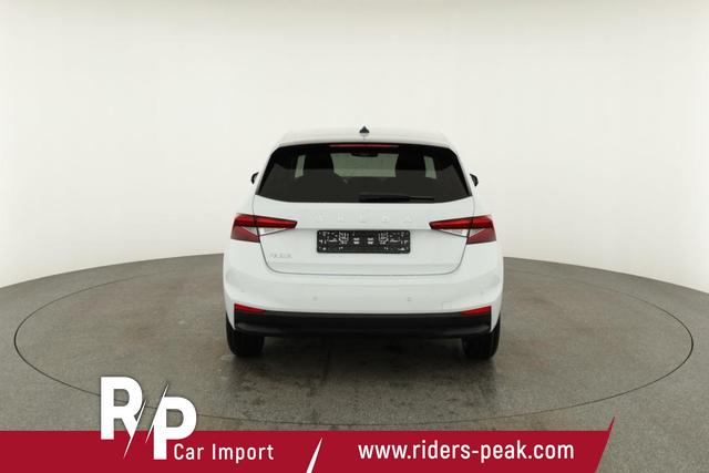 Skoda Fabia Selection 1.0 TSI DSG Selection, 15-Zoll schwarz, Winter, Ladeboden 