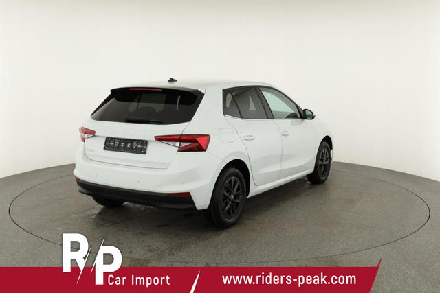 Skoda Fabia Selection 1.0 TSI DSG Selection, 15-Zoll schwarz, Winter, Ladeboden 