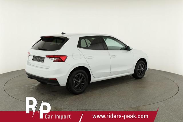 Skoda Fabia Selection 1.0 TSI DSG Selection, 15-Zoll schwarz, Winter, Ladeboden 