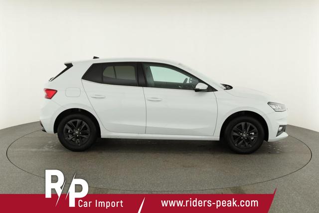 Skoda Fabia Selection 1.0 TSI DSG Selection, 15-Zoll schwarz, Winter, Ladeboden 