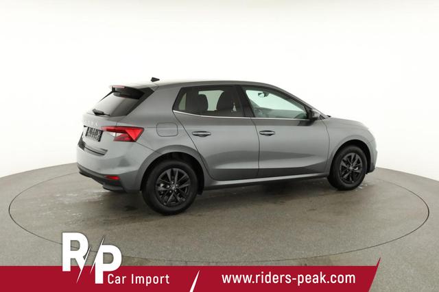 Skoda Fabia Selection 1.0 TSI DSG Selection, 15-Zoll schwarz, Winter, Ladeboden 