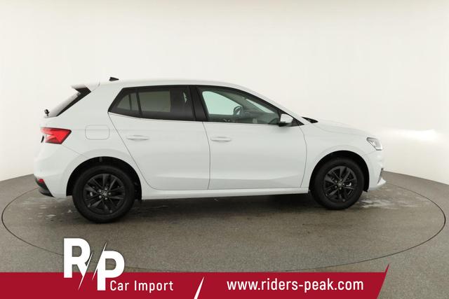 Skoda Fabia Selection 1.0 TSI DSG Selection, KESSY, Kamera, 15-Zoll schwarz, Winter, Ladeboden 