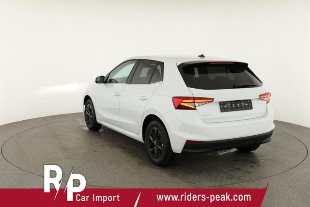 Skoda Fabia Selection 1.0 TSI DSG Selection, KESSY, Kamera, 15-Zoll schwarz, Winter, Ladeboden 