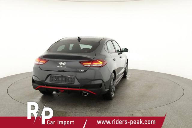 Hyundai i30 N Line 1.5 T-GDI DCT Fastback N-LINE, Navi, 18-Zoll, Kamera, LED, Winter 