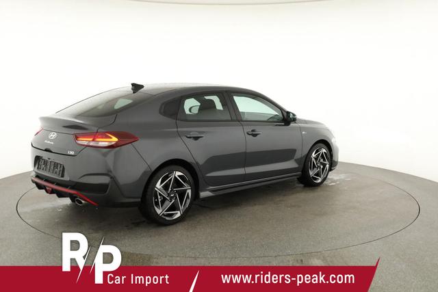 Hyundai i30 N Line 1.5 T-GDI DCT Fastback N-LINE, Navi, 18-Zoll, Kamera, LED, Winter 