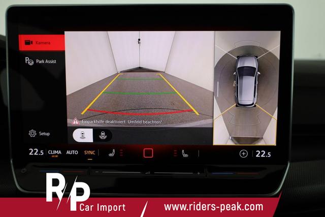 Volkswagen Golf 2.0 TSI 195 kW GTI VIII DSG Black Style, Pano, Navi, Side, Matrix, AreaView, Winter, 19-Zoll 