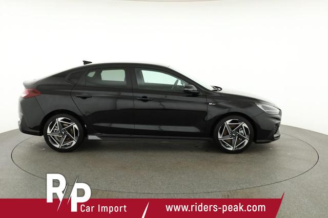 Hyundai i30 N Line 1.5 T-GDI DCT Fastback N-LINE, Navi, 18-Zoll, Kamera, LED, Winter 