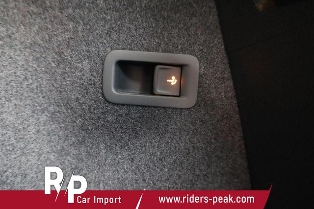 Skoda Karoq Selection 2.0 TDI DSG Selection, AHK, LED, Kamera, el. Klappe, 18-Zoll 