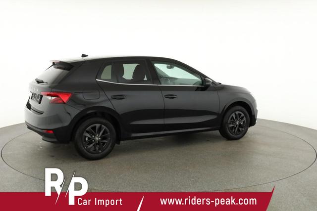 Skoda Fabia Selection 1.0 TSI DSG Selection, KESSY, Kamera, 15-Zoll schwarz, Winter, Ladeboden 