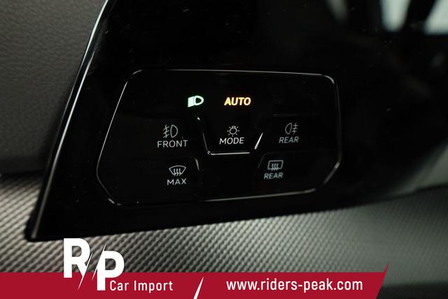 Volkswagen Golf 2.0 TSI 195 kW GTI VIII DSG, Navi, Side, Matrix, Kamera, Winter, 19-Zoll 