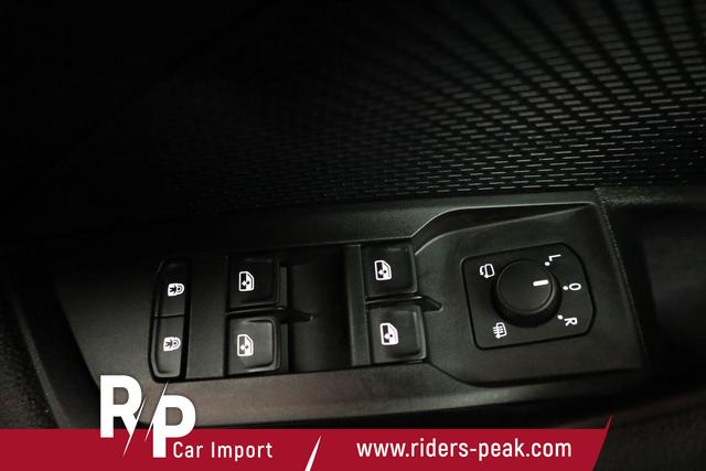 Skoda Octavia Combi 2.0 TSI 195 kW RS DSG, Standheizung, AHK, Navi, Matrix, Side, Winter, 5 J.-Garantie 