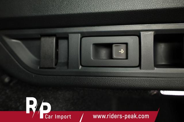 Skoda Octavia Combi 2.0 TSI 195 kW RS DSG, AHK, Navi, Matrix, Side, Winter, 5 J.-Garantie 