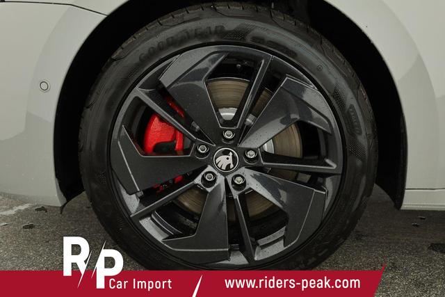 Skoda Octavia Combi 2.0 TSI 195 kW RS DSG, AHK, Navi, Matrix, Side, Winter, 5 J.-Garantie 