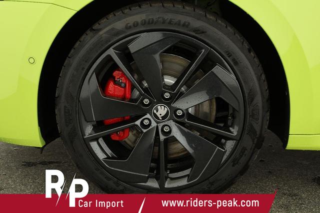 Skoda Octavia Combi 2.0 TSI 195 kW RS DSG, AHK, Navi, Matrix, Side, Winter, 5 J.-Garantie 