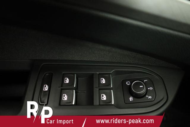 Volkswagen Golf 1.5 TSI 110 kW Life VIII Variant Life, AHK, easyOpen, Kamera, Winter, 3-J Garantie 