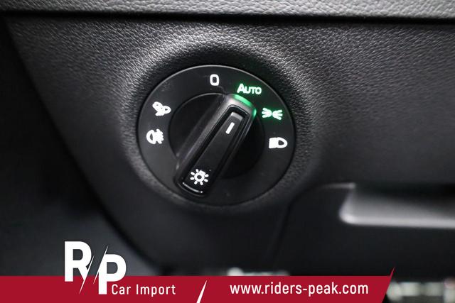 Skoda Karoq Sportline 1.5 TSI DSG Sportline, Pano, AHK, Navi, CANTON, Matrix, AreaView, Side, FS-beheizbar, 19-Zoll 