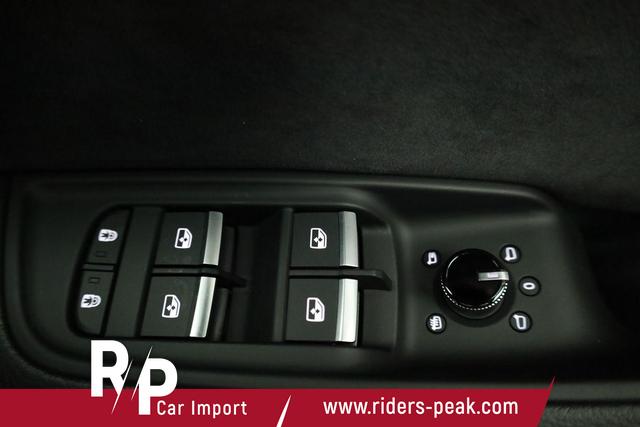 Audi Q8 50 TDI quattro qu S-LINE, Standheizung, HuD, Luft, Pano, B&O, 23-Zoll, AHK, Leder, AreaView, Optik schwarz 