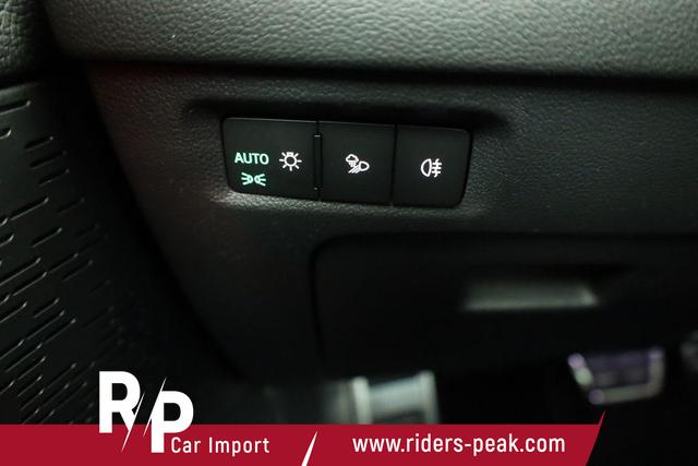 Skoda Octavia Combi 2.0 TSI 195 kW RS DSG, AHK, Navi, Matrix, Side, Winter, 5 J.-Garantie 