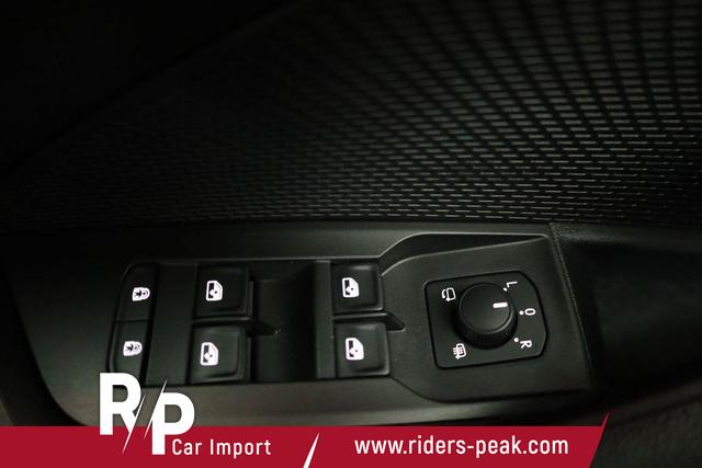 Skoda Octavia Combi 2.0 TSI 195 kW RS DSG, Pano, AHK, Navi, Matrix, Side, Winter, 5 J.-Garantie 