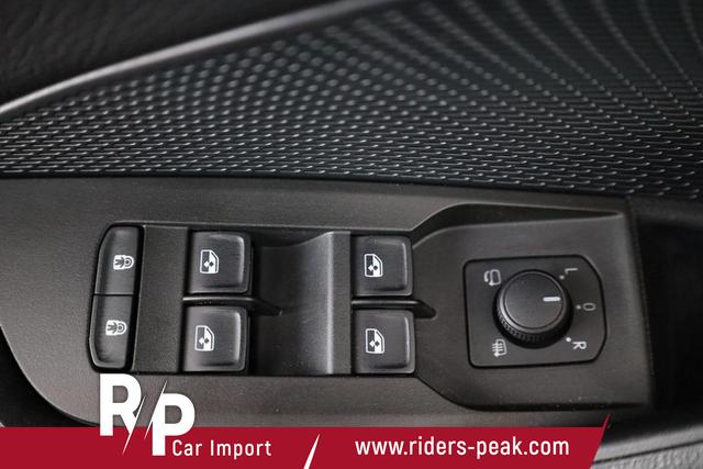 Skoda Octavia Combi 2.0 TSI 195 kW RS DSG, Pano, AHK, Navi, Matrix, Side, Winter, 5 J.-Garantie 