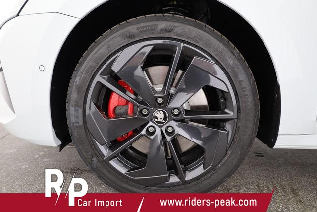 Skoda Octavia Combi 2.0 TSI 195 kW RS DSG, Pano, Standheizung, AHK, Navi, Matrix, Canton, Side, Winter, 5 J.-Garantie 