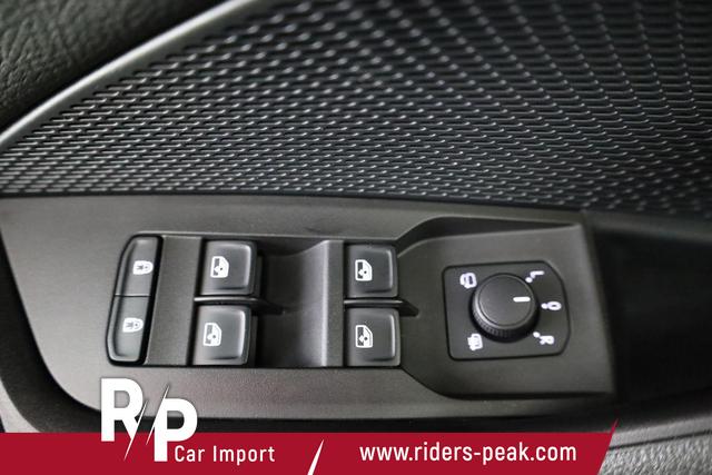 Skoda Octavia Combi 2.0 TSI 195 kW RS DSG, Standheizung, AHK, Navi, Matrix, Side, Winter, 5 J.-Garantie 