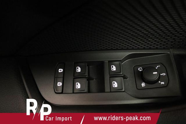 Skoda Octavia Combi 2.0 TSI 195 kW RS DSG, AHK, Navi, Matrix, Canton, Side, Winter, 5 J.-Garantie 