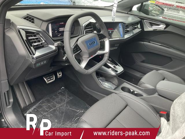 Audi Q4 e-tron - 45 basis quattro S-LINE quattro, AHK, Navi, Matrix, Komfort, Side, Kamera, el. Klappe, Winter. 20-Zoll