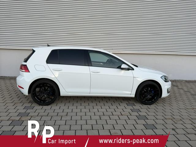 Volkswagen e-Golf 136 PS/W&auml;rmepumpe/19" Alu S.+17" W./HU+AU NEU/52.000 km/TOP Zustand!!! 