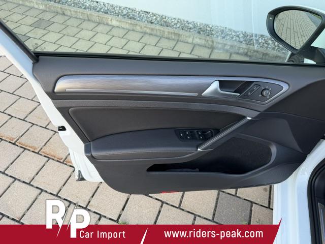 Volkswagen e-Golf 136 PS/W&auml;rmepumpe/19" Alu S.+17" W./HU+AU NEU/52.000 km/TOP Zustand!!! 