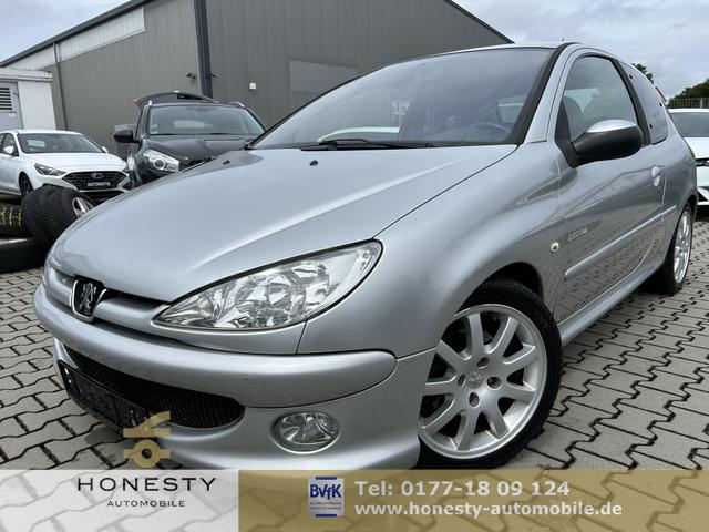 Peugeot 206 - Quiksilver 1.6 16V Quiksilver*STEUERGER&Auml;T DEFEKT*VERGLASUNG GET&Ouml;NT*SEITENSPIEGEL ELEKTR.VERSTELLBAR*BLINKLEUCHTE SEITLICH*SCHUTZLEISTEN*SPORTSITZE VORNE*KLIMAAUTOMATIK*SERVOLENKUNG*WEGFAHRSPERRE*ABS*CD-PLAYET*5 GANG*ESP*NEBELSCHEINWERFER*