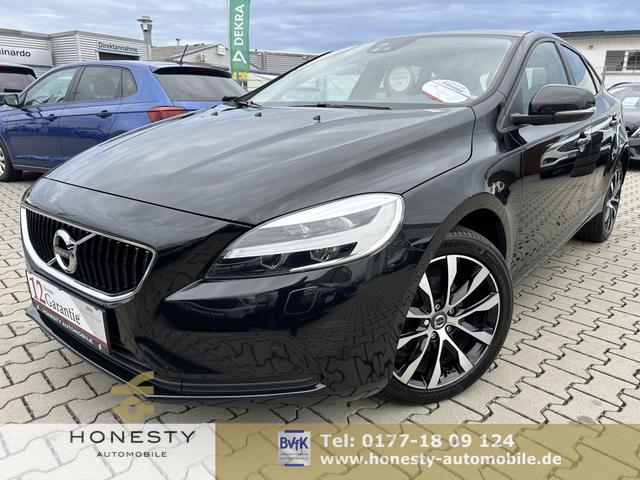 Volvo V40 - V 40 D2 Momentum*NAVIGATION*8XREIFEN*6 GANG*SPURHALTEASSISTENT*SITZHEIZUNG*KLIMAAUTOMATIK*FREISPREHEINRICHTUNG*MULTIFUNKTIONSLENKRAD*TEMPOMAT*TAGFAHRLICHT LED*SEITENAIRBAG VORN*ABS*DSTC*CTC*KLIMAUTOMATIK 1 ZONE*WINTER-PAKET*RUßPARTIKELFILTER*WEGFAHRSPERR