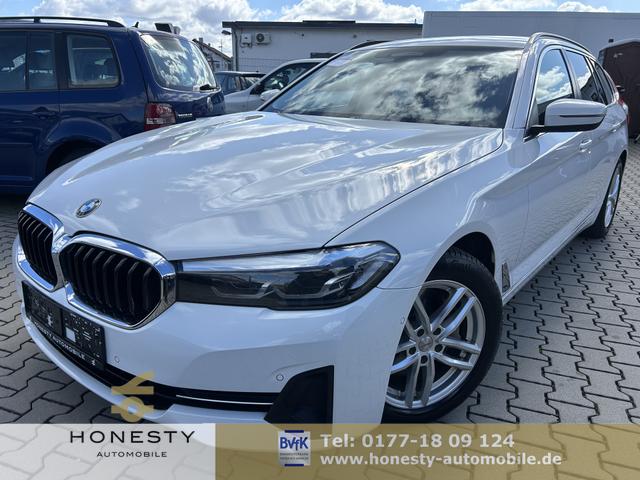 BMW 5er Touring - - 530 d Mild Hybrid xDrive*VOLLAUSSTATTUNG*BUSINESS-PAKET*PARKBREMSE ELEKR*APPLE-CAR-PLAY*ANDROID-AUTO*AUTOMATIK*GARANTIE*8XREIFEN*MULTIFUNKTIONSLENKRAD*AUTO-HOLD*NAVIGATION*R&Uuml;CKFAHRKAMERA*SITZHEIZUNG*ALLRAD*DAT SCHWACKE*UNFALLFREI*ABS*DTC*DSC*