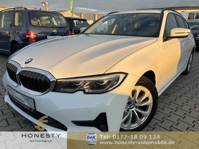 BMW 3er Touring - - 320 d Mild Hybrid Advantage*STARTERBATTERIE NEU*GARANTIE*TOTER WINKEL ASSISTENT*WENIG KILOMETER*ABS*DSC*DTC*TEMPOMAT*MULTIFUNKTIONSLENKRAD*NAVIGATION*HECKLEUCHTEN LED*LICHT-UND REGENSENSOR*WEGFAHRSPERRE*SERVOLENKUNG SERVOTRONIC*START/STOP*