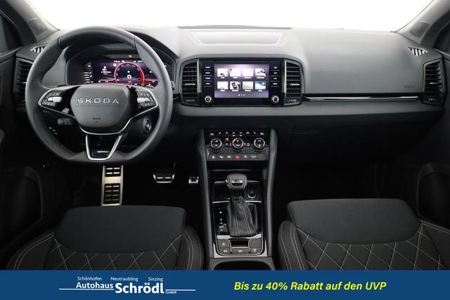 Skoda Karoq Sportline 1.5 TSI DSG Sportline, Pano, AHK, Navi, CANTON, Matrix, AreaView, Side, el. Klappe, FS-beheizbar, 5 J.-Garantie 