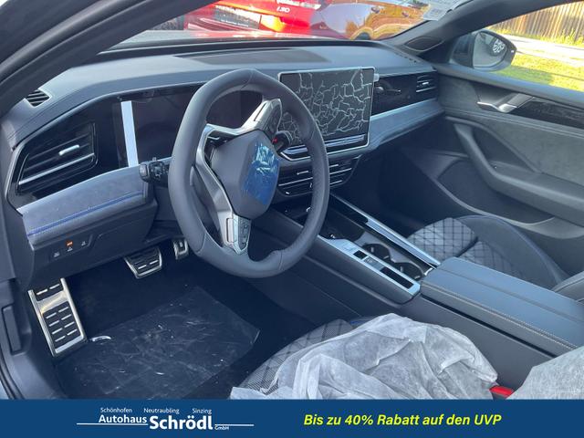 Volkswagen Passat Variant - 2.0 TSI 150 kW R-Line DSG Black, Pano, AHK, Navi, IQ.Light, Side, Kamera, el. Klappe, 19-Zoll, 5 J.-Garantie