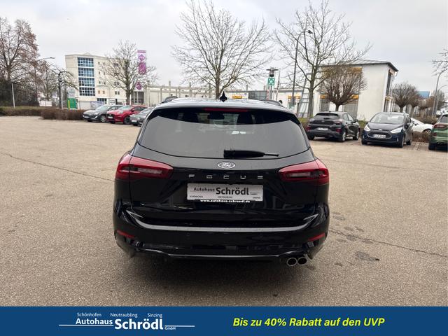 Ford / Focus Turnier / Schwarz / / / Focus ST-Line X 1.0 EcoBoost Mild-Hybrid S/S (EURO