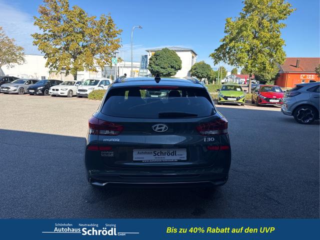 Hyundai / i30 Kombi / Gr&uuml;n / / / 1.6 T-GDI DCT, Navi, Kamera, 16-Zoll, 5 J.-Garantie