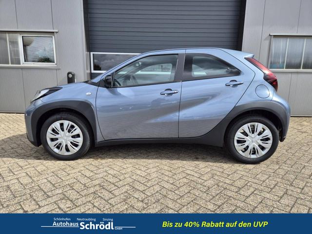 Toyota Aygo X 1.0 VVT-i 72PS Business Edition Sitzheizung AbstandsTempomat Multifunktionslenkrad Klima Radio Bluetooth Touchscreen wireless Apple CarPlay + Android Auto 