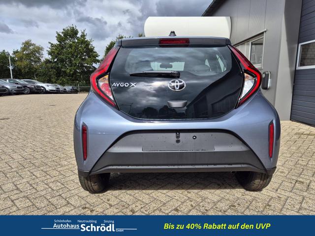 Toyota Aygo X 1.0 VVT-i 72PS Business Edition Sitzheizung AbstandsTempomat Multifunktionslenkrad Klima Radio Bluetooth Touchscreen wireless Apple CarPlay + Android Auto 