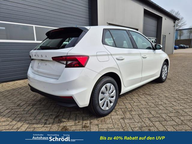 Skoda Fabia 1.0 TSI 95PS Selection 5-t&uuml;rig R&uuml;ckf.Kamera Parksensoren Sitzheizung Multifunktionslenkrad Klima Skoda-Radio Bluetooth Touchscreen Tempomat Nebelsch. Apple CarPlay + Android Auto 