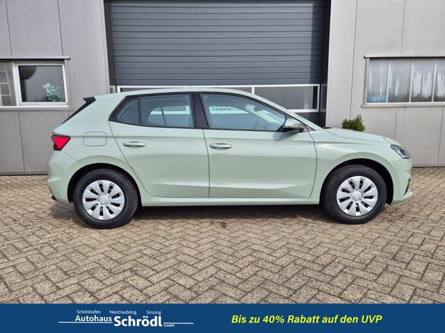 Skoda Fabia 1.0 TSI 95PS Selection 5-t&uuml;rig R&uuml;ckf.Kamera Parksensoren Sitzheizung Multifunktionslenkrad Klima Skoda-Radio Bluetooth Touchscreen Tempomat Nebelsch. Apple CarPlay + Android Auto 