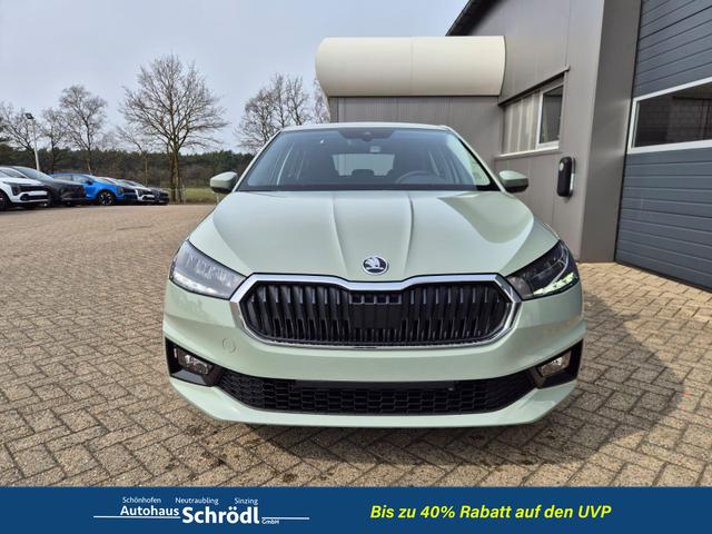 Skoda Fabia 1.0 TSI 95PS Selection 5-t&uuml;rig R&uuml;ckf.Kamera Parksensoren Sitzheizung Multifunktionslenkrad Klima Skoda-Radio Bluetooth Touchscreen Tempomat Nebelsch. Apple CarPlay + Android Auto 